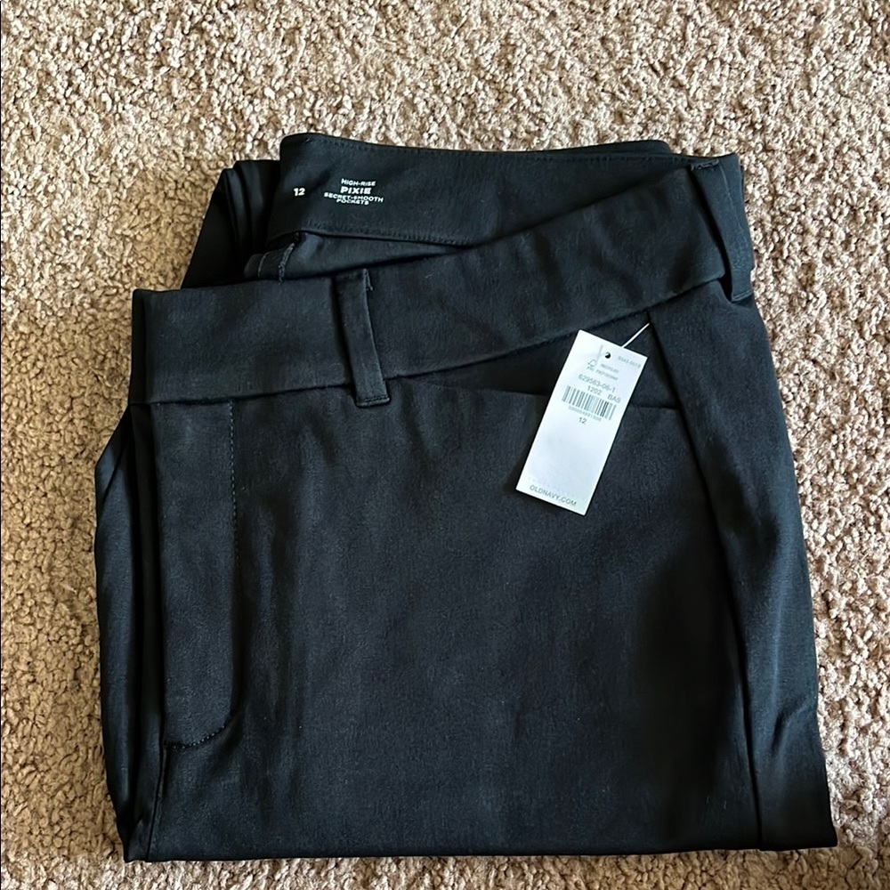 Size 12 Old Navy Black Pixie Pants NWT